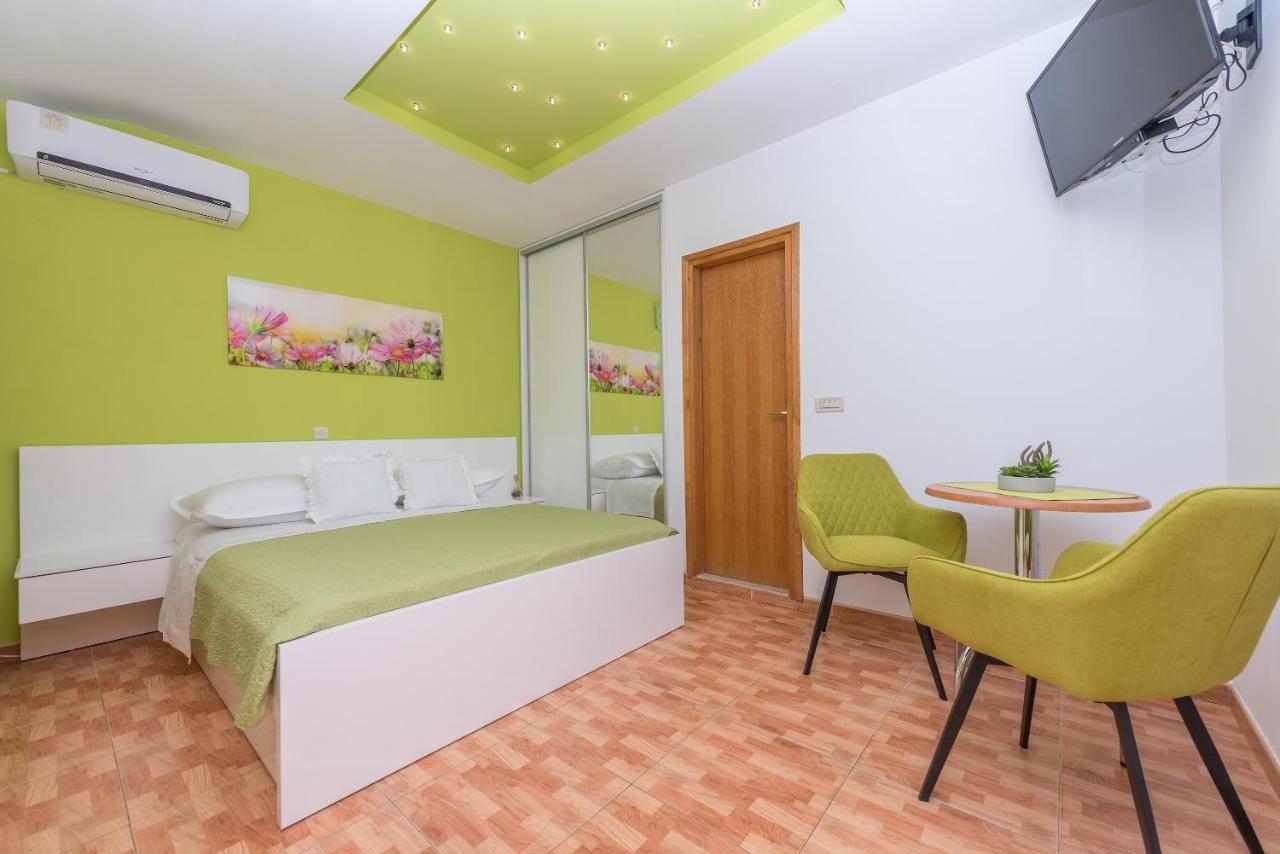 מאקרסקה Apartments Villa Vujcic מראה חיצוני תמונה