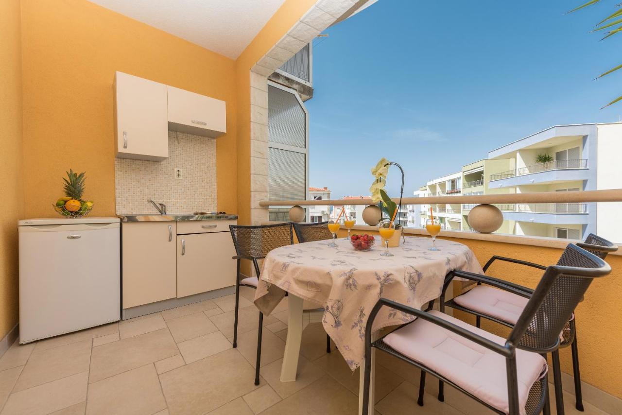 מאקרסקה Apartments Villa Vujcic מראה חיצוני תמונה