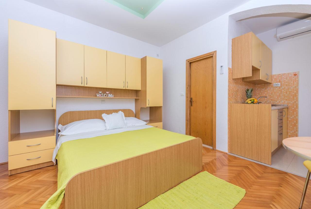 מאקרסקה Apartments Villa Vujcic מראה חיצוני תמונה