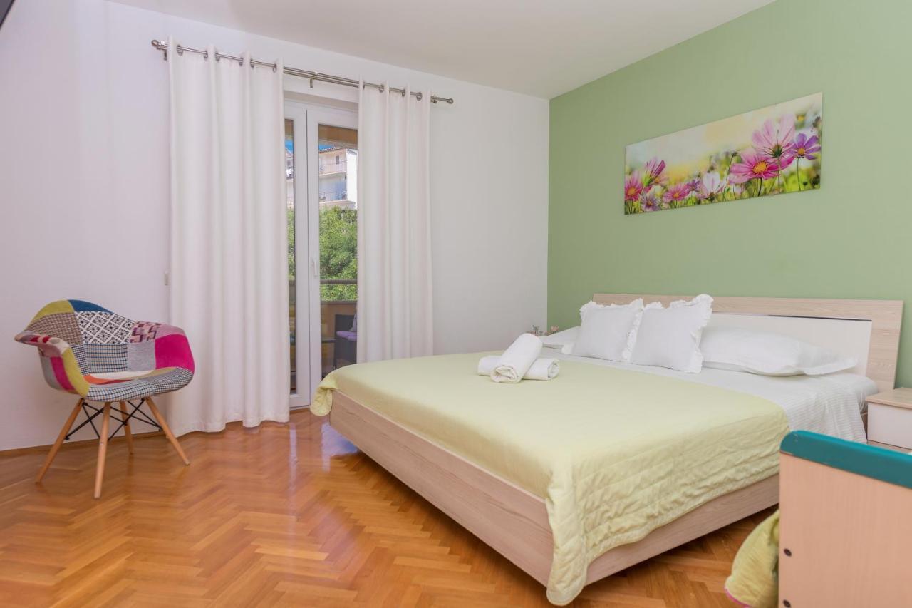 מאקרסקה Apartments Villa Vujcic מראה חיצוני תמונה