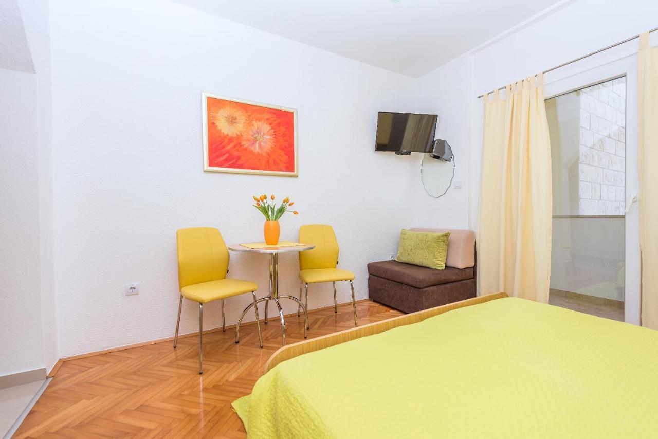 מאקרסקה Apartments Villa Vujcic מראה חיצוני תמונה
