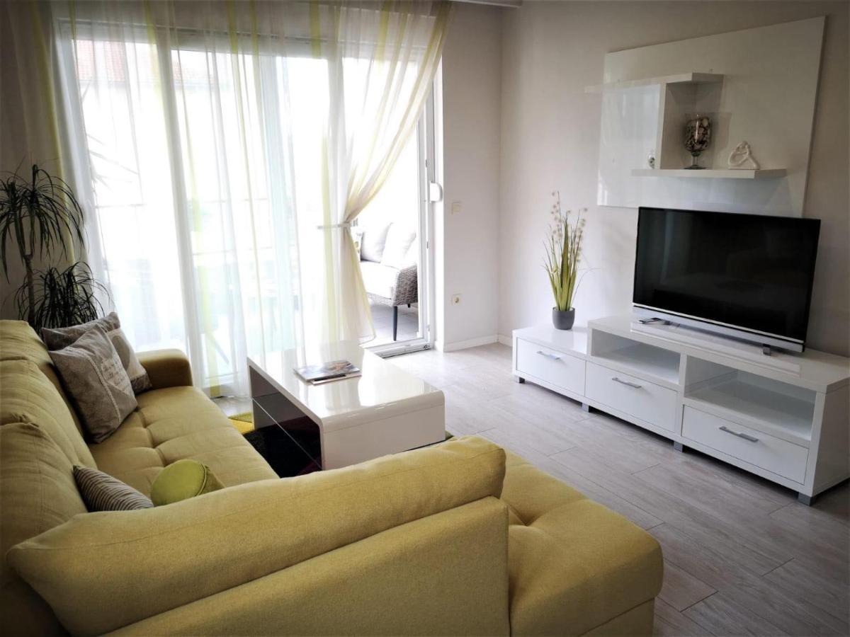 מאקרסקה Apartments Villa Vujcic מראה חיצוני תמונה